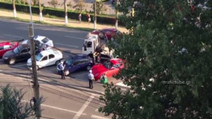 Şmecher cu Ferrari de 400.000 de euro, lăsat fără maşină de 